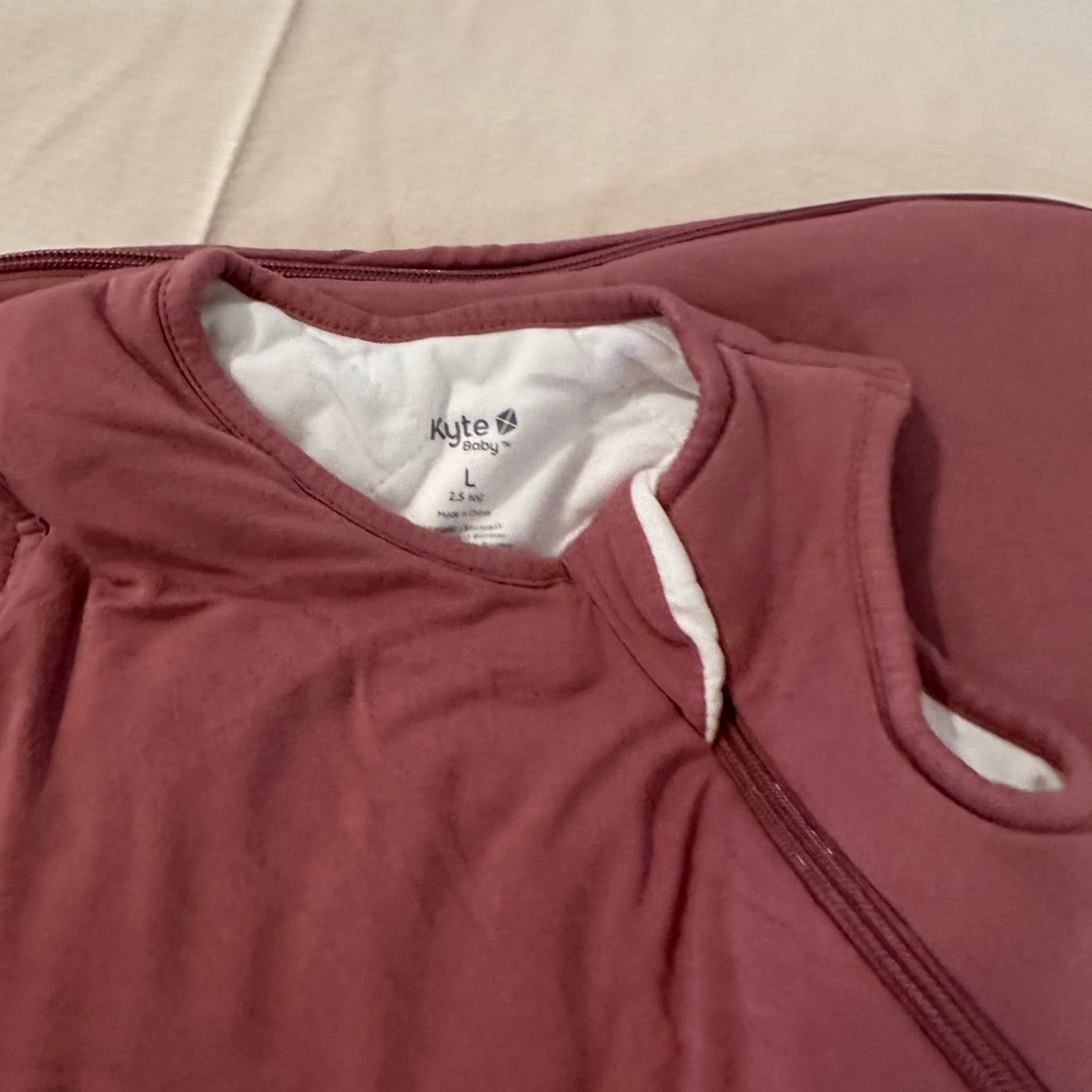 Kyte BABY Rose Sleep Sack, 2.5 tog, L - Picture 2 of 3